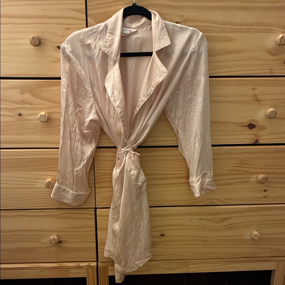 Elegant powder pink silk Women's Robe